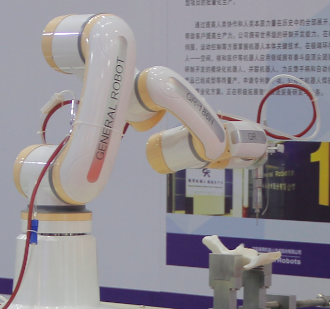 Global industrial robots soar, why the UK fell!