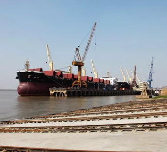 Shipbuilding enterprise equipment maintenance management method